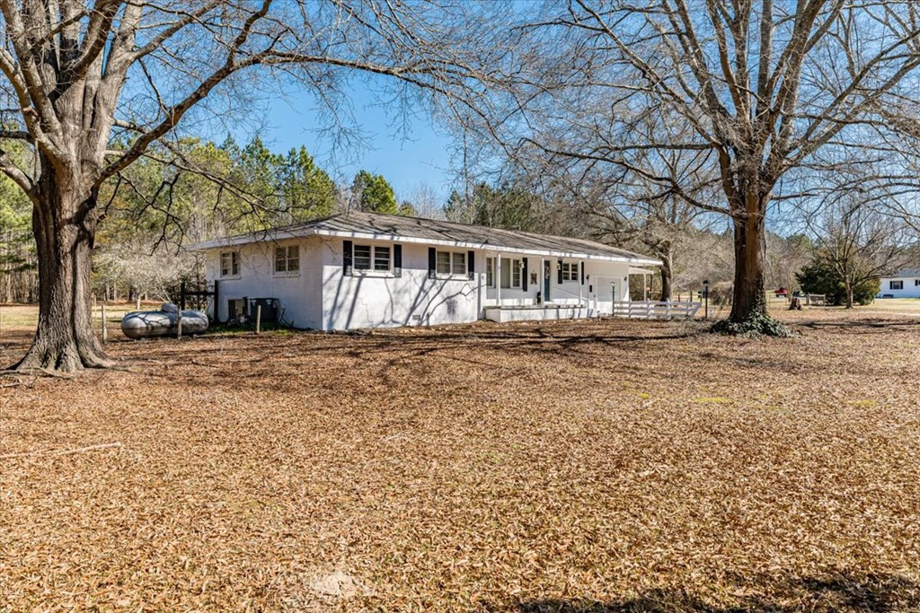 201 Wire Road Thomson, GA 30824 - Photo 4 of 54