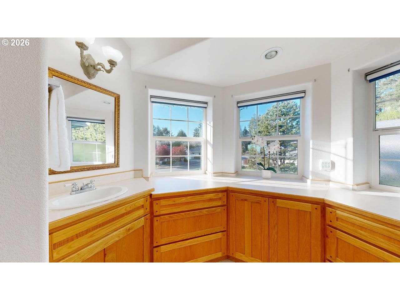865 Jodee Lane Brookings, OR 97415 - Photo 18 of 41 Primary Bedroom