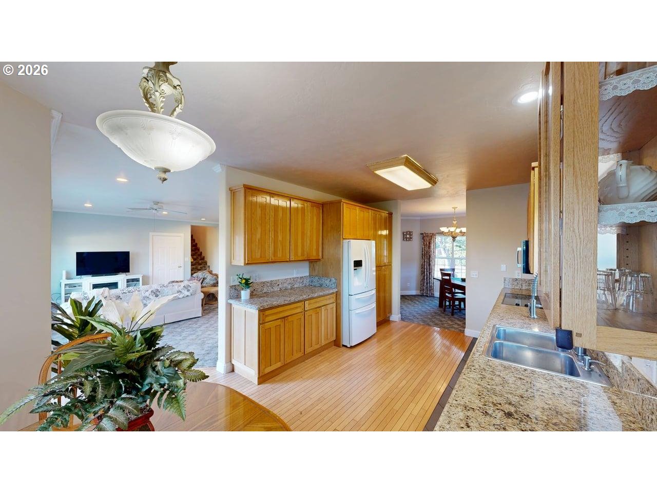 865 Jodee Lane Brookings, OR 97415 - Photo 10 of 41 Kitchen