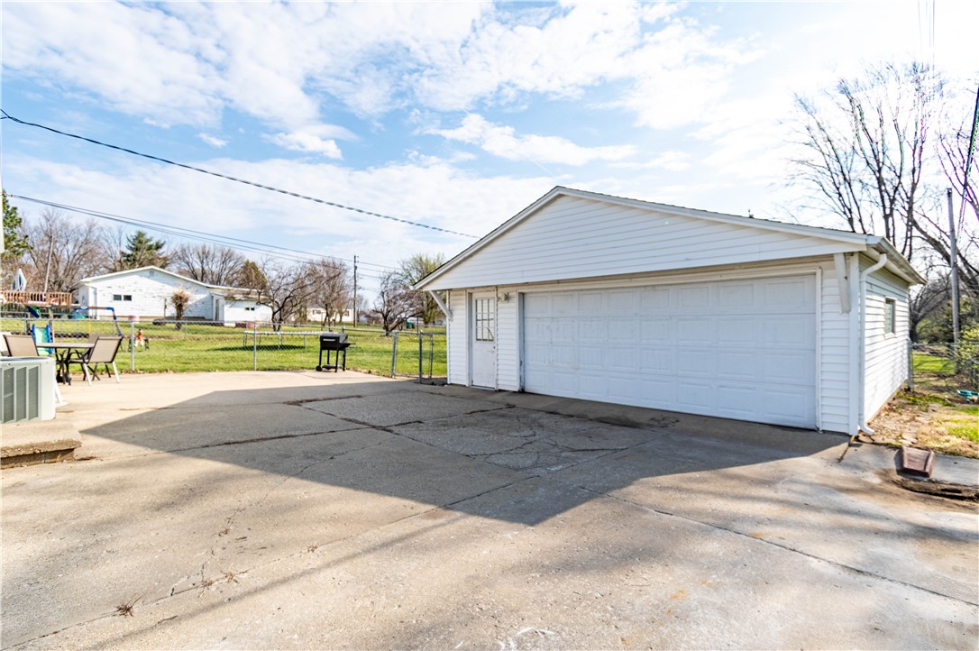 3888 North Taylor Avenue Decatur, IL 62526 - Photo 16 of 22 Gallery Image 16
