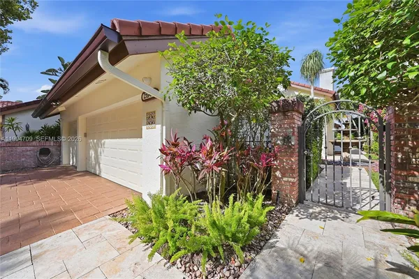 $11,500 | 21944 Town Pl Drive, Boca Raton, FL 33433