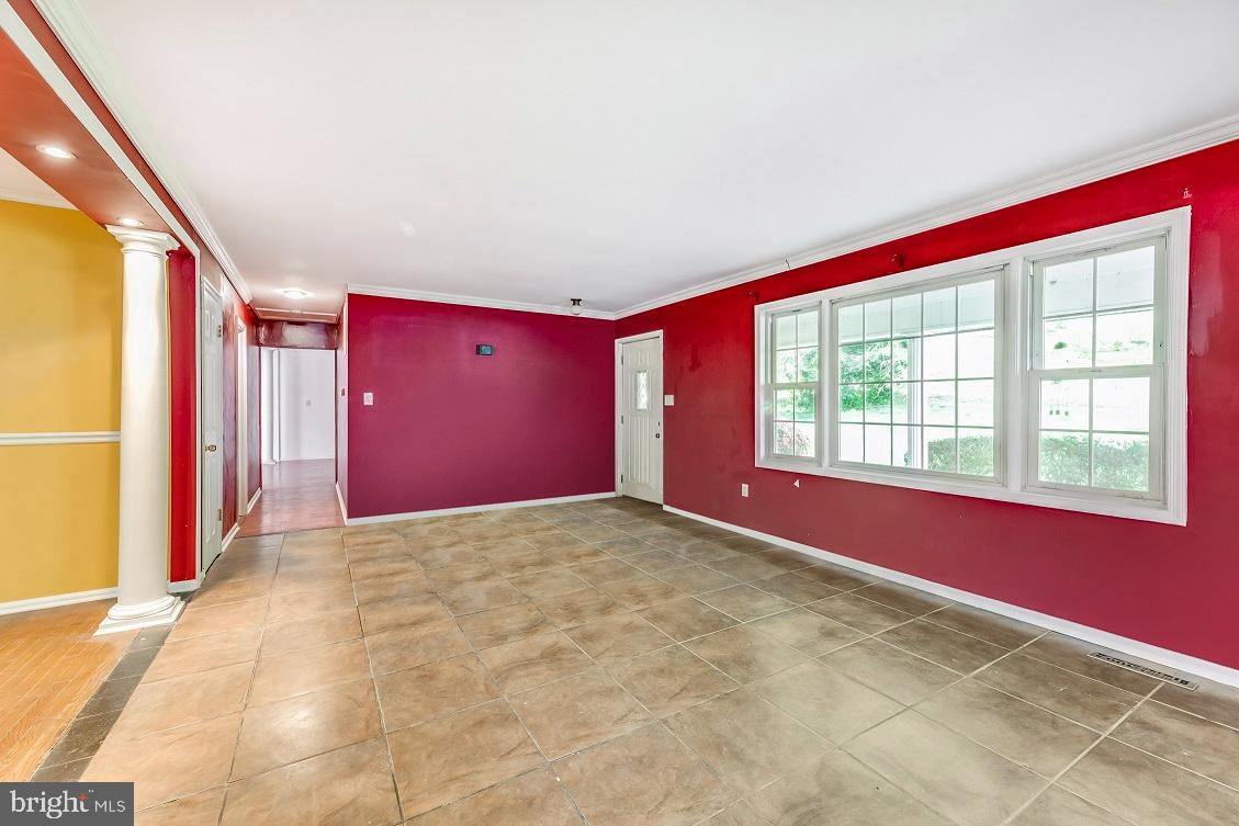 714 Hope Road Stafford, VA 22554 - Photo 4 of 19 Gallery Image 4