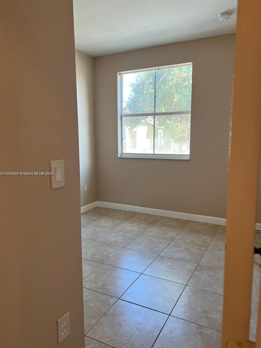 1666 Southeast 27th Court, Unit 208 Homestead, FL 33035 - Photo 22 of 26