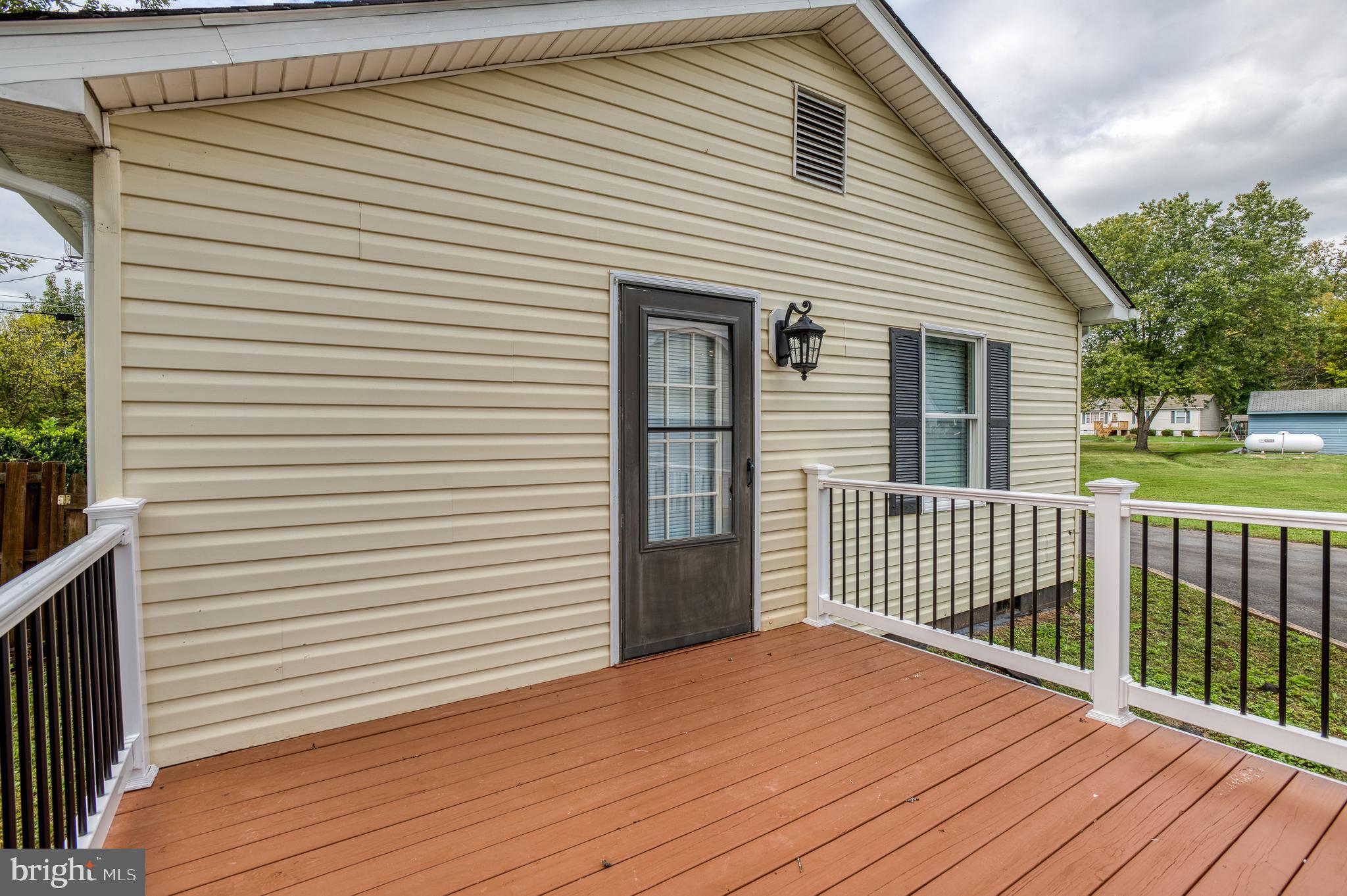 405 North Duey Road Remington, VA 22734 - Photo 3 of 34 Gallery Image 3