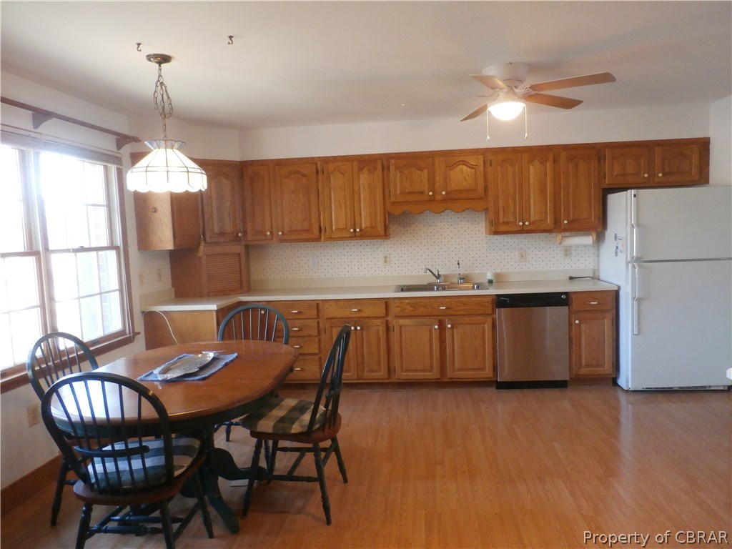 613 Harbor Drive Reedville, VA 22539 - Photo 3 of 8