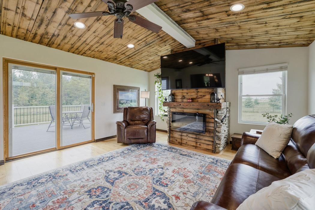 706 County Rd H New Richmond, WI 54017 - Photo 8 of 57
