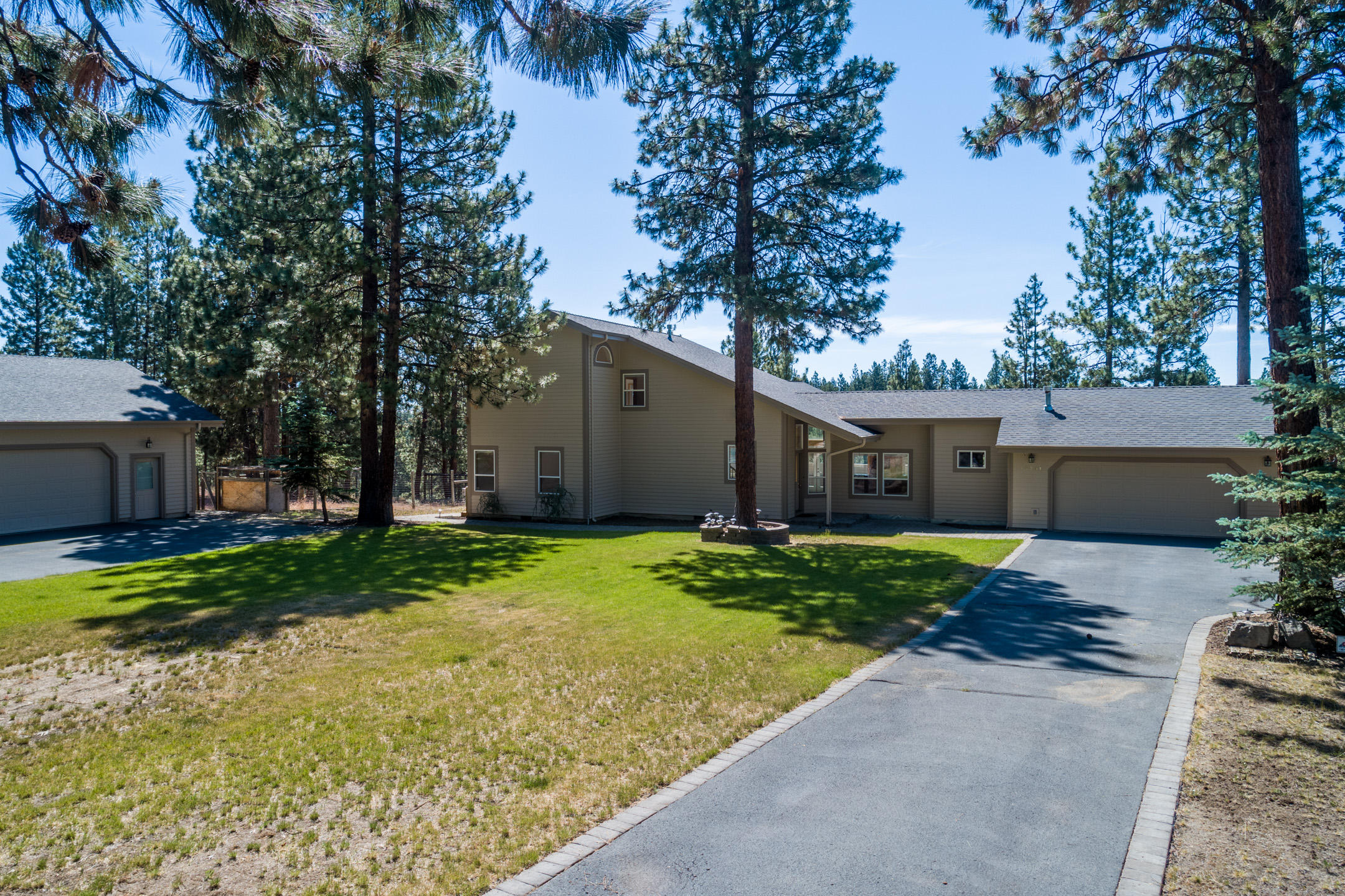 19431 West Campbell Road Bend, OR 97702 - Photo 23 of 26 2020_06_25_19431_west_campbell_rd-14