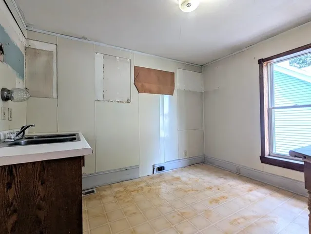 $280,000 | 232 4th Street, Neenah, WI 54956