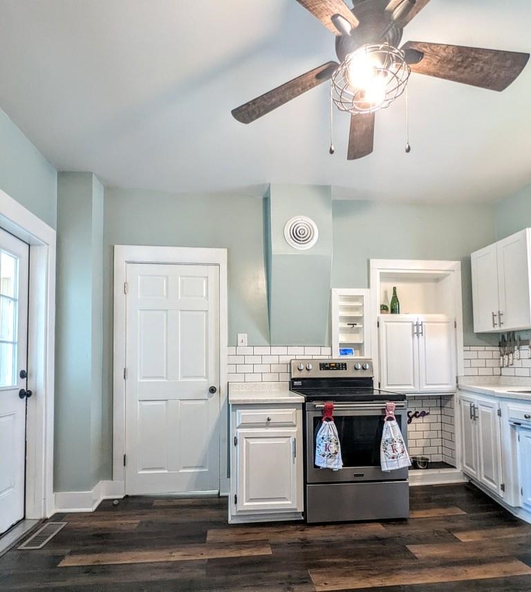 232 4th Street Neenah, WI 54956 - Photo 8 of 35