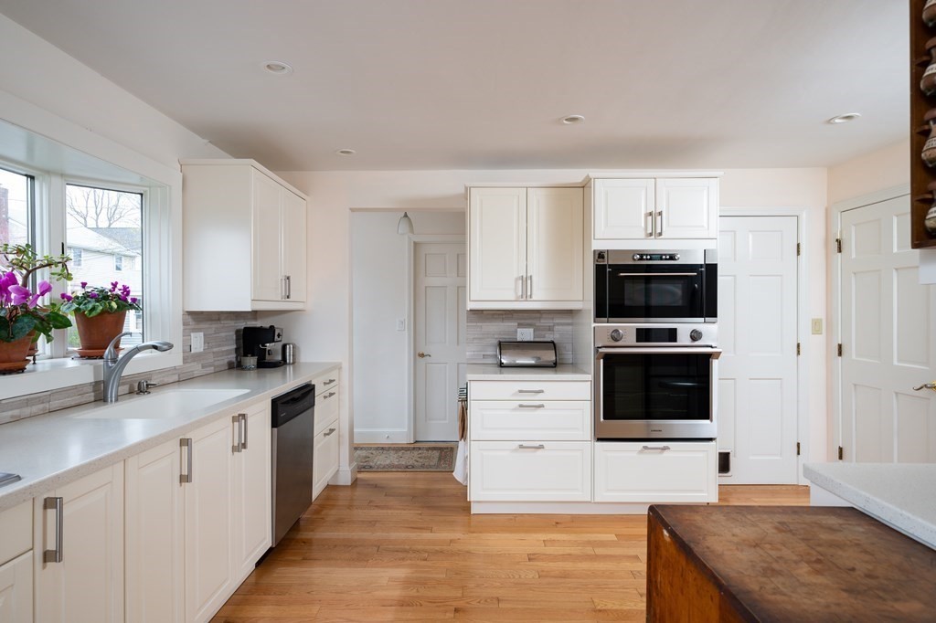 31 Poplar Road Quincy, MA 02169 - Photo 6 of 35 Gallery Image 6