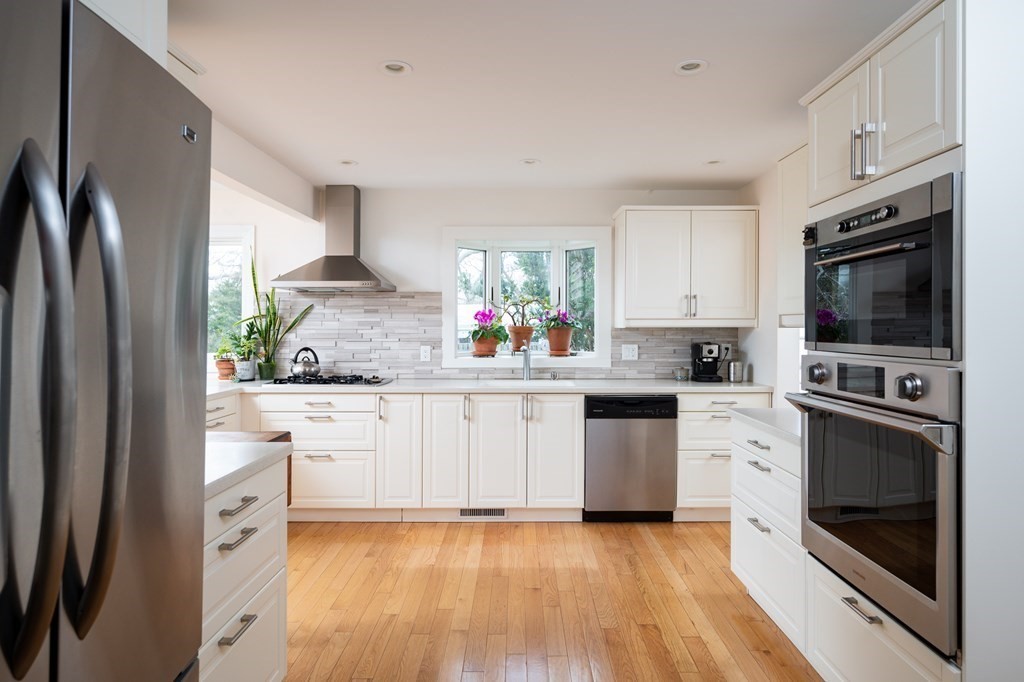 31 Poplar Road Quincy, MA 02169 - Photo 7 of 35 Gallery Image 7