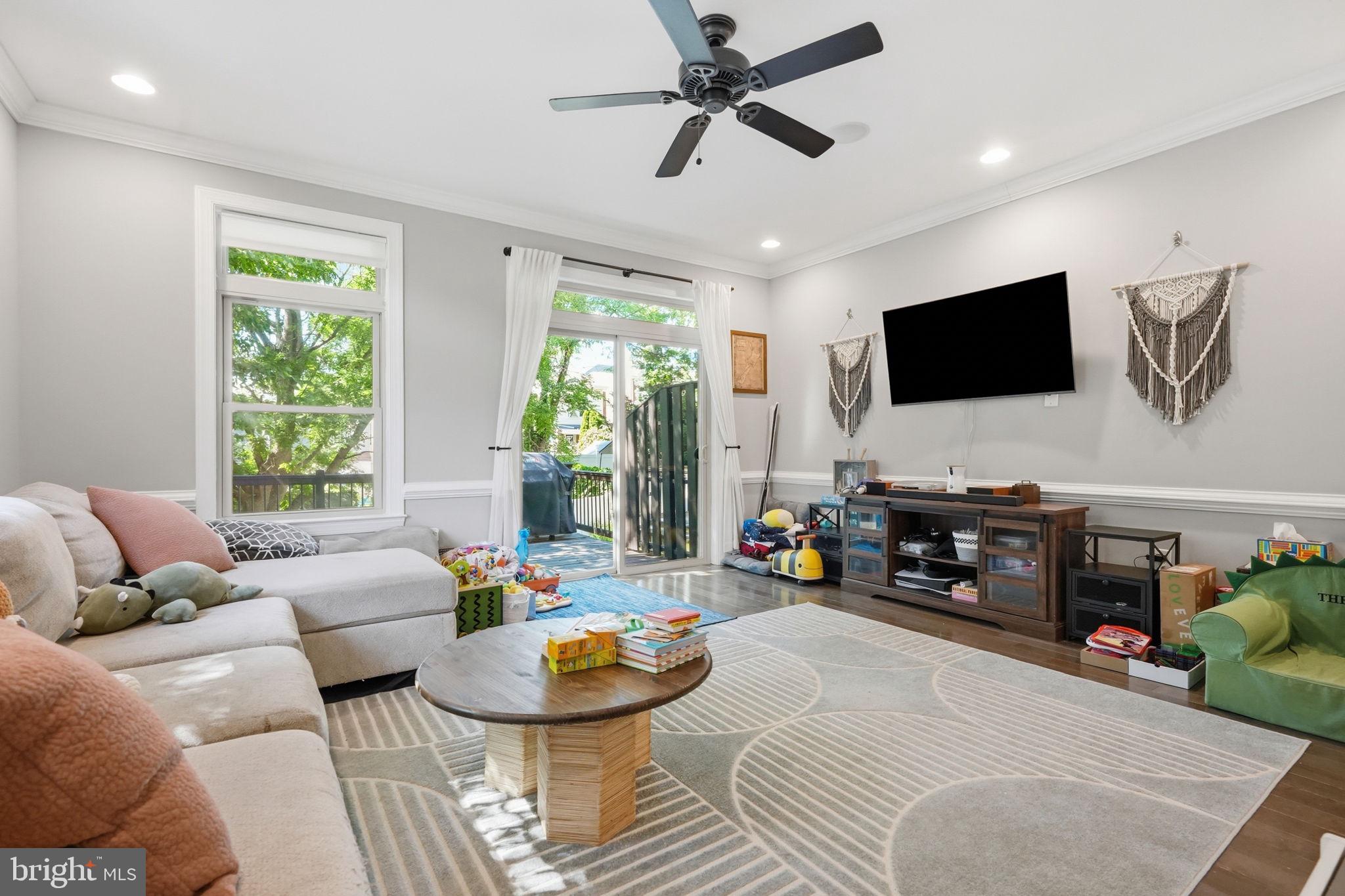 255 Ripka Street Philadelphia, PA 19127 - Photo 6 of 73 Gallery Image 6