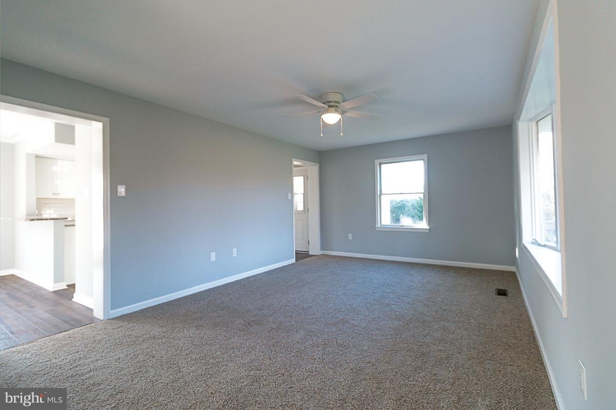 311 Writt Road Shepherdstown, WV 25443 - Photo 13 of 30 Living Room