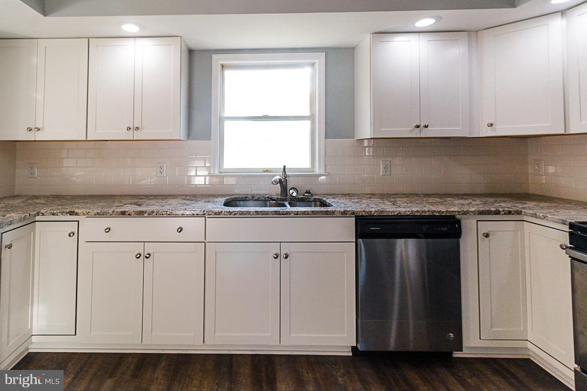 311 Writt Road Shepherdstown, WV 25443 - Photo 7 of 30 Kitchen