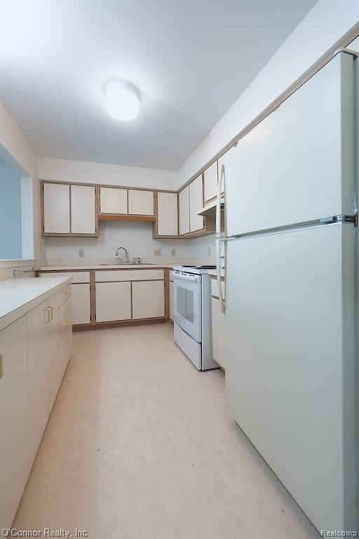 1660 River Road, Unit 53 Marysville, MI 48040 - Photo 15 of 31