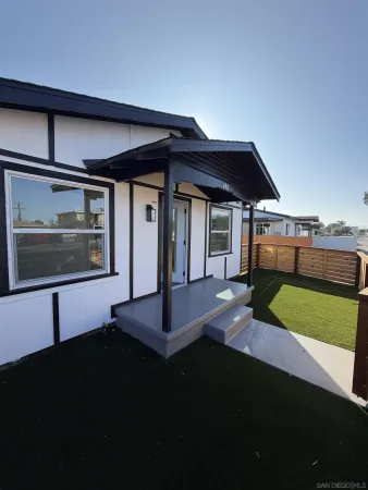$2,795 | 698 J Street, Chula Vista, CA 91910