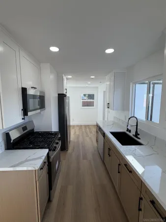 $2,795 | 698 J Street, Chula Vista, CA 91910