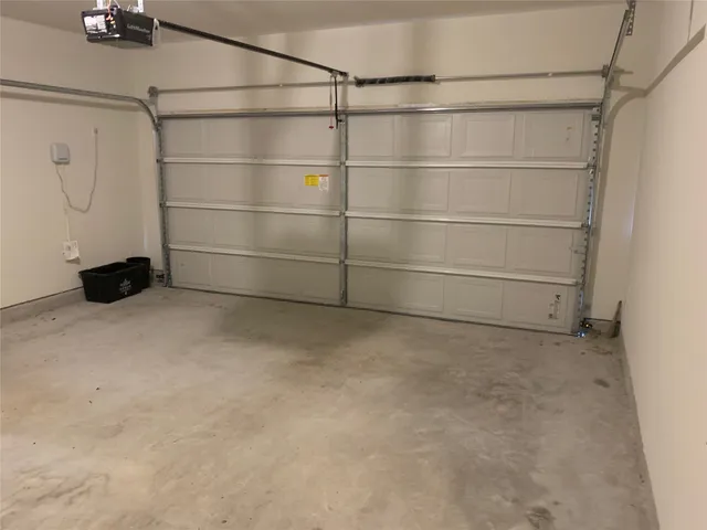 $2,500 | 4622 Falling Sun Drive, Houston, TX 77069