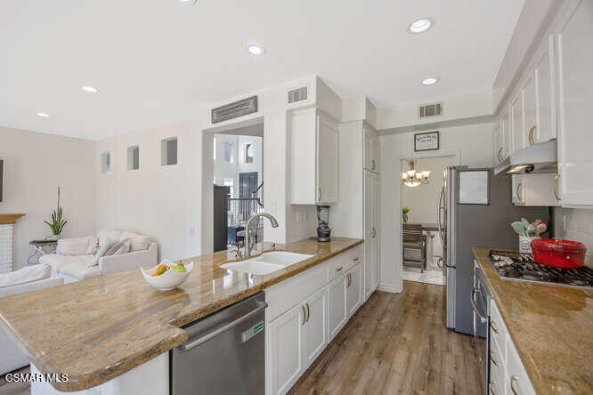 11111 Terraceridge Road Moorpark, CA 93021 - Photo 18 of 44 11111 Terraceridge Rd Moorpark-small-025
