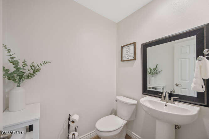 11111 Terraceridge Road Moorpark, CA 93021 - Photo 19 of 44 11111 Terraceridge Rd Moorpark-small-028