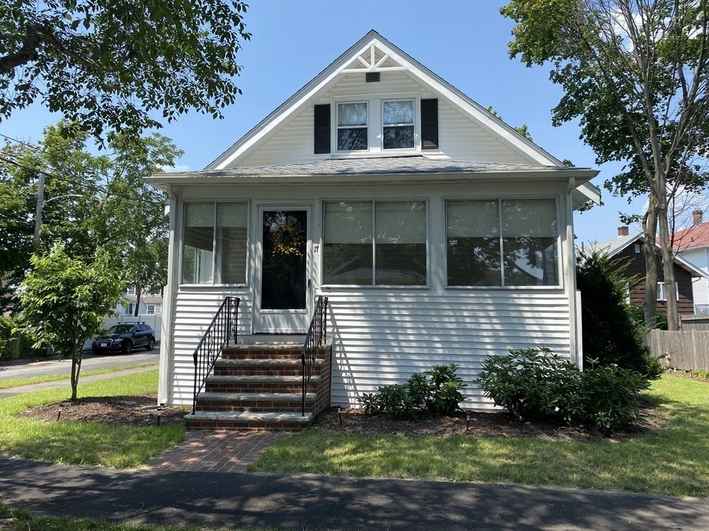 17 Lillian Road Quincy, MA 02170 - Photo 1 of 25 Gallery Image 1