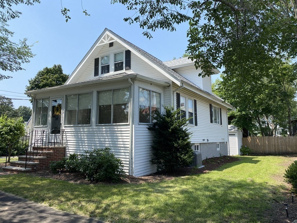 17 Lillian Road Quincy, MA 02170 - Photo 2 of 25 Gallery Image 2