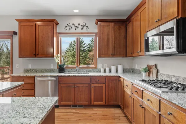 $709,900 | 6364 Red Fox Road, Lino Lakes, MN 55014
