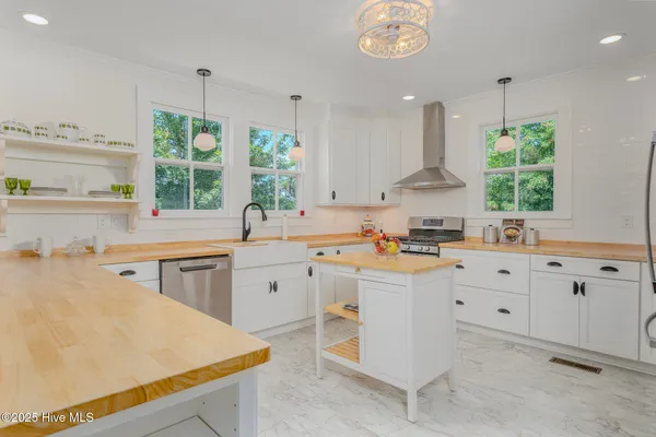 $774,000 | 405 Hancock Street, New Bern, NC 28560