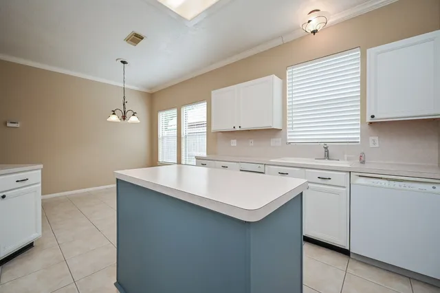 $2,200 | 4606 Topaz Trail Drive, Sugar Land, TX 77479