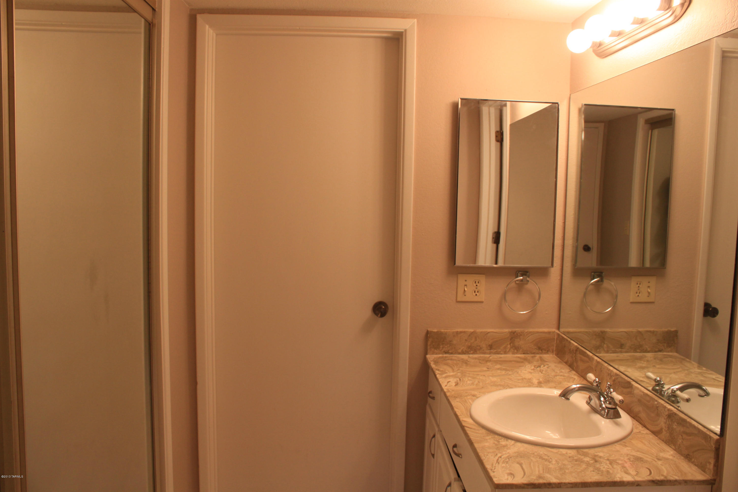 8722 East Ridge Terrace Tucson, AZ 85710 - Photo 11 of 17 Gallery Image 11