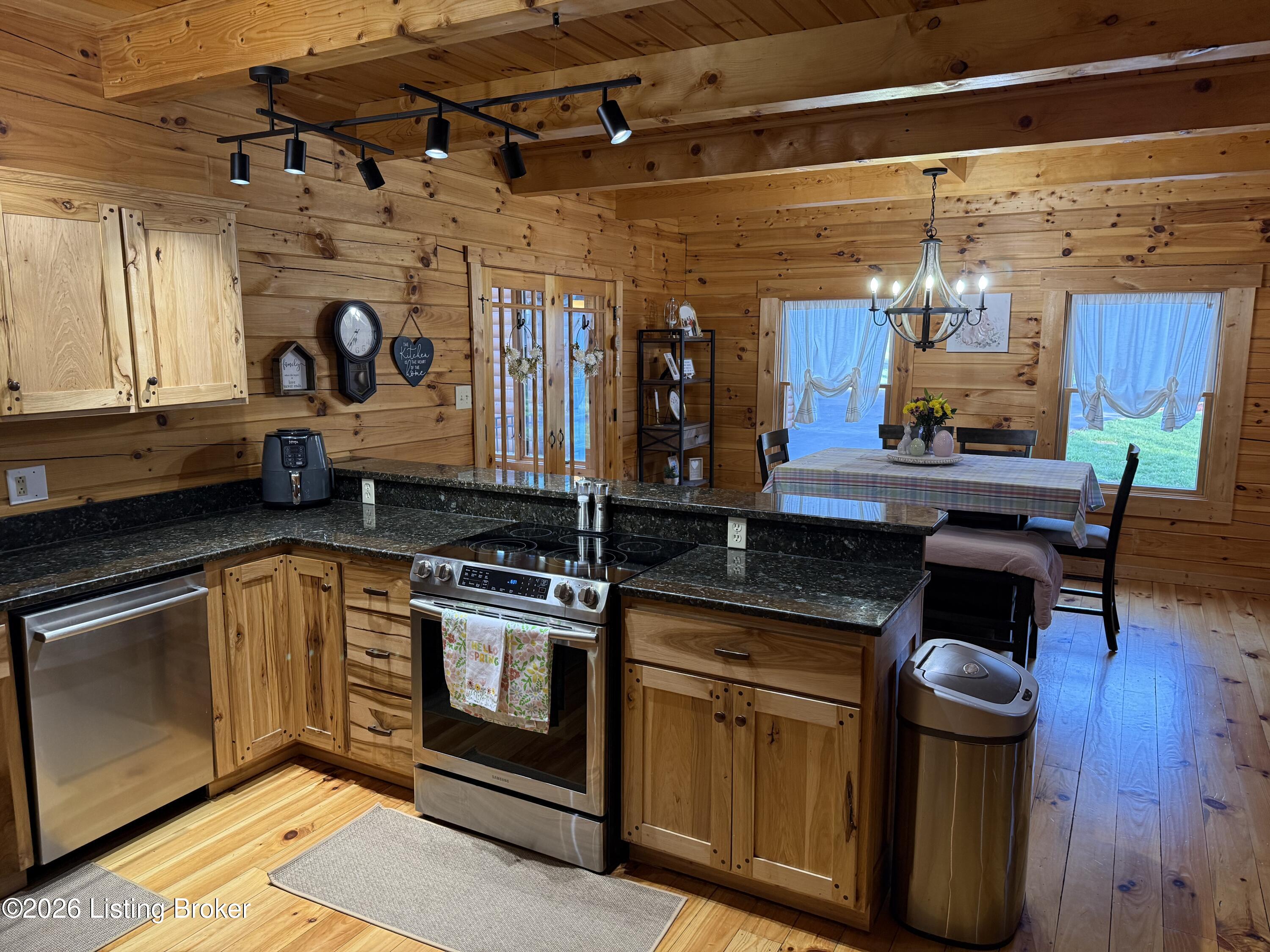 284 Pine Creek Road Shepherdsville, KY 40165 - Photo 27 of 52 284 Pine Creek 26