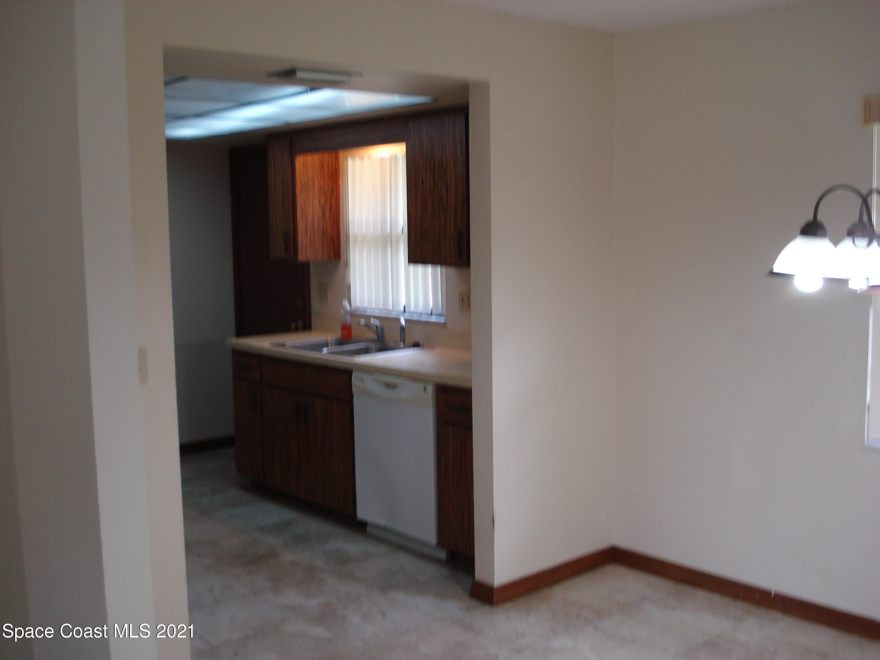 5620 Sisson Road Titusville, FL 32780 - Photo 4 of 22 DSC00505