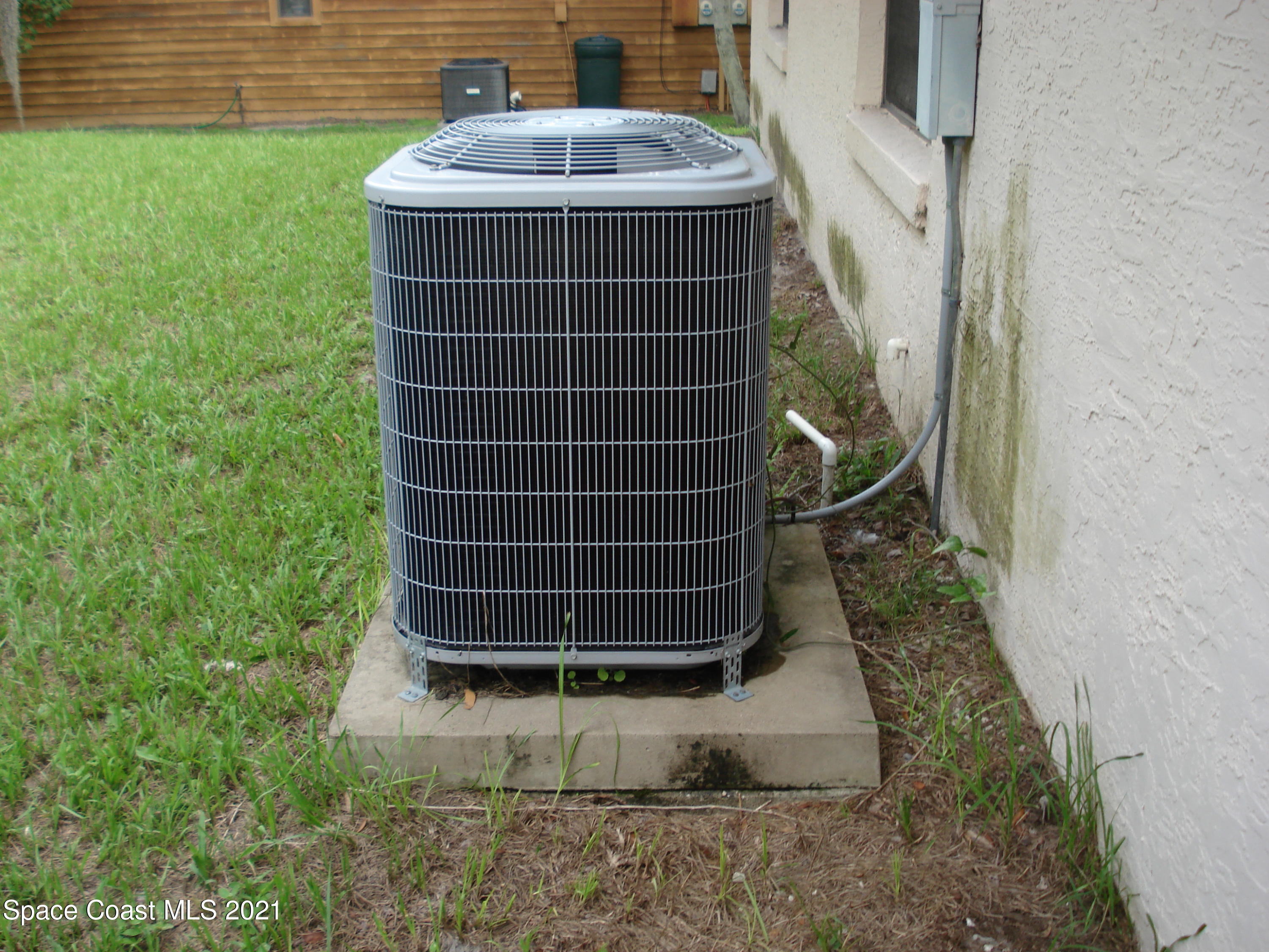 5620 Sisson Road Titusville, FL 32780 - Photo 8 of 22 DSC00517