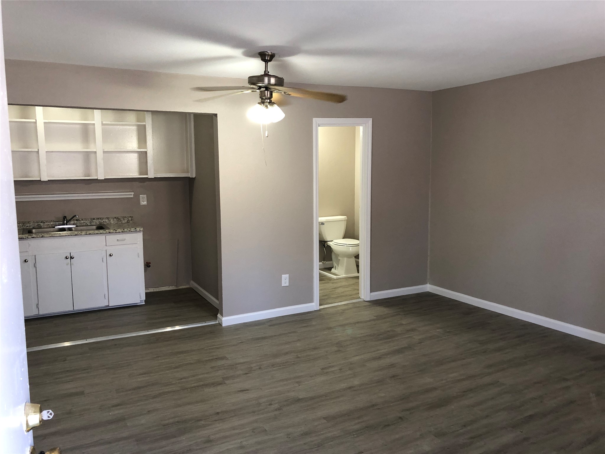 1756 West Main Street, Unit 23 Houston, TX 77098 - Photo 3 of 12