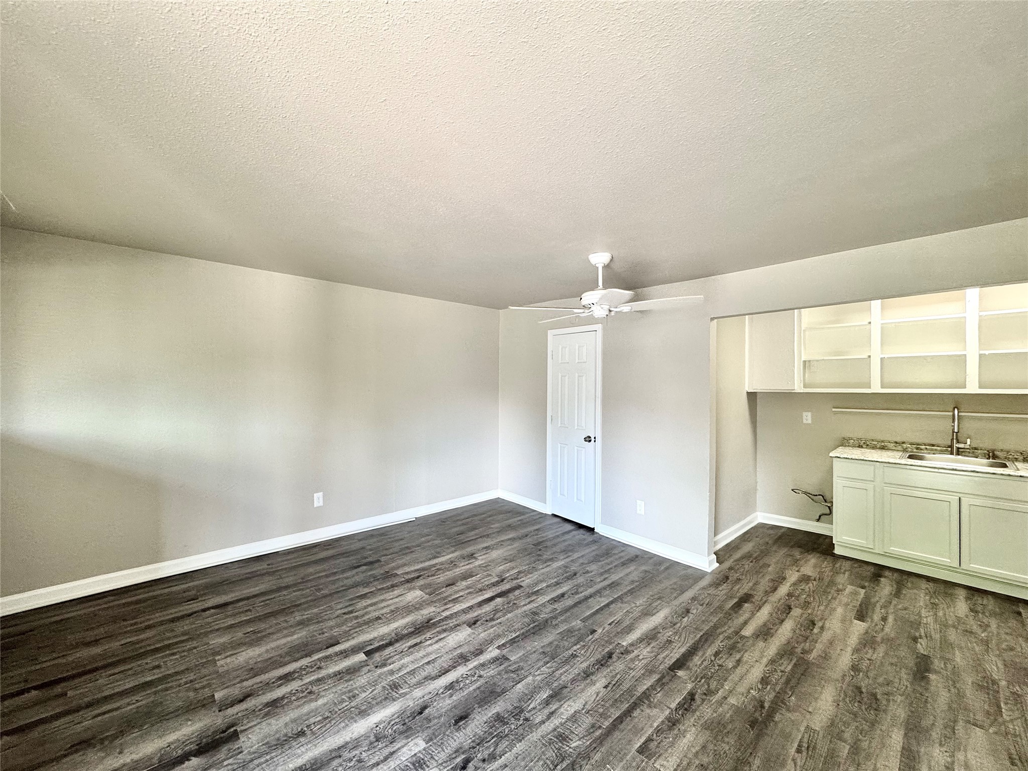 1756 West Main Street, Unit 23 Houston, TX 77098 - Photo 8 of 12