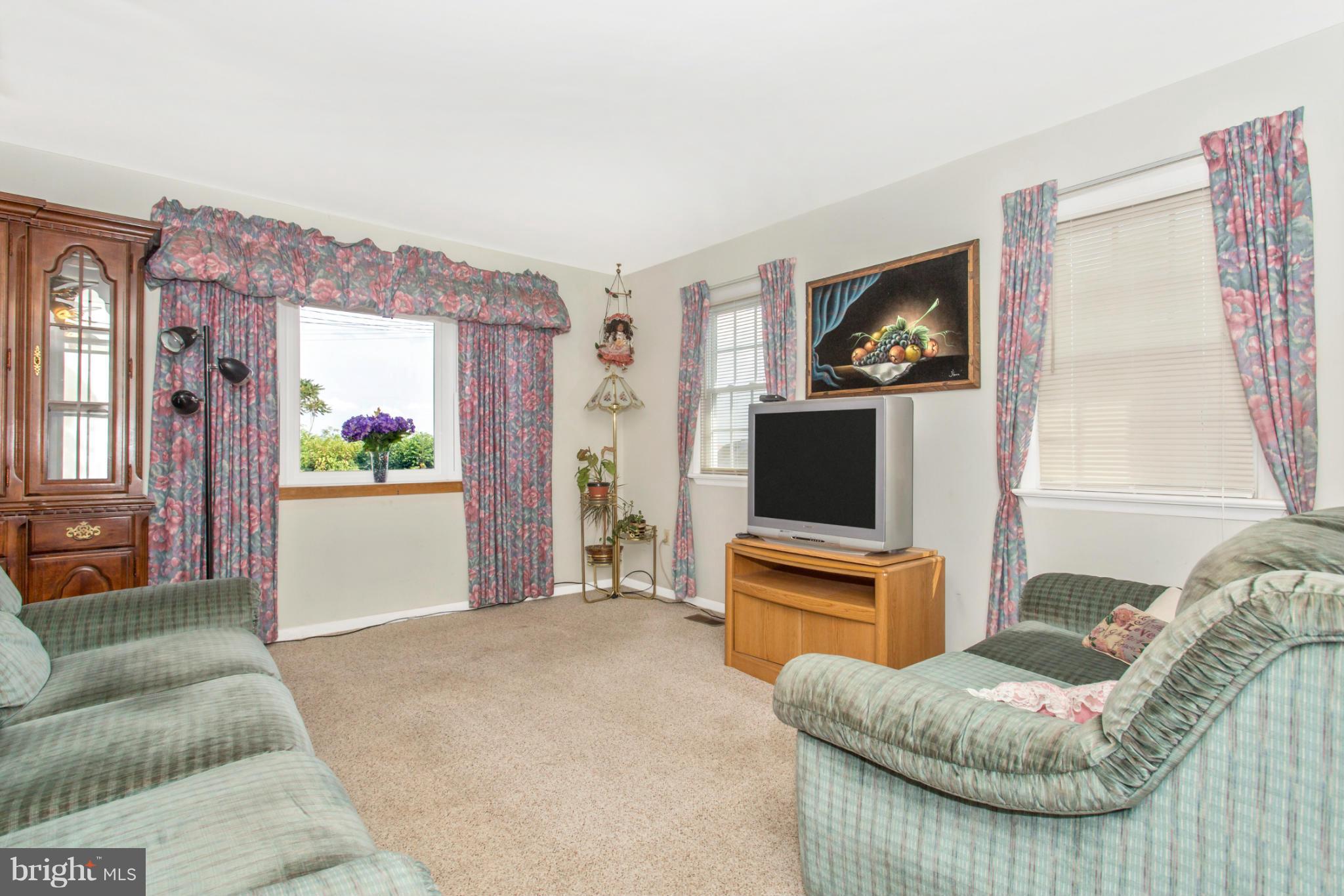1838 Pleasant View Road Adamstown, MD 21710 - Photo 5 of 26 a living room with furniture and a flat screen tv