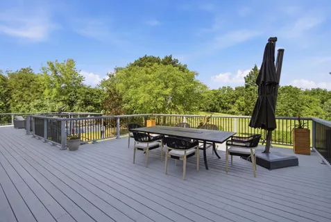 $1,750,000 | 56 Hillburn Lane, North Barrington, IL 60010