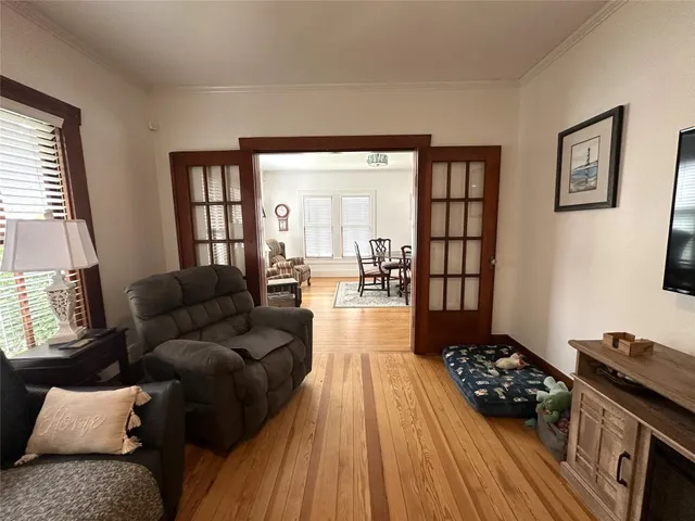 $305,000 | 129 East Crockett Street, La Grange, TX 78945