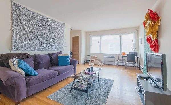 $1,950 | 1324 West Lunt Avenue, Unit 308, Chicago, IL 60626