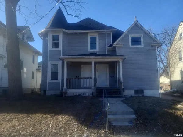 $187,900 | 1812 Pershing Avenue, Davenport, IA 52803