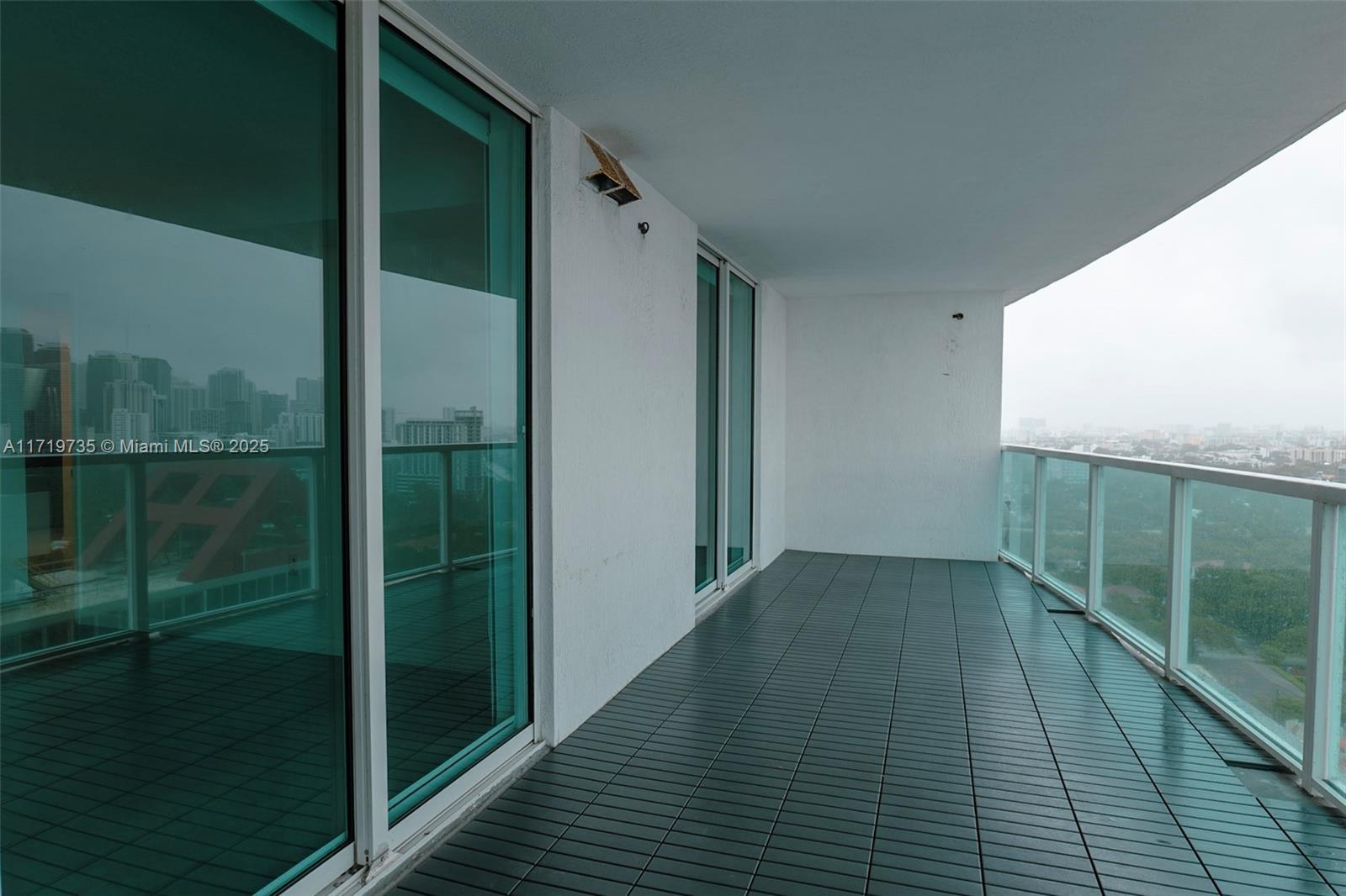 2101 Brickell Avenue, Unit 2103 Miami, FL 33129 - Photo 5 of 35