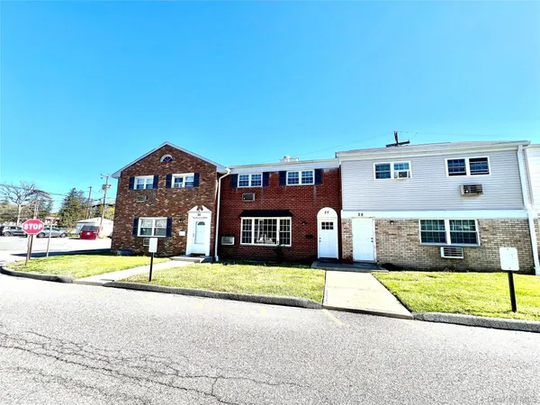 $249,500 | 27 Lexington Lane, New Windsor, NY 12553