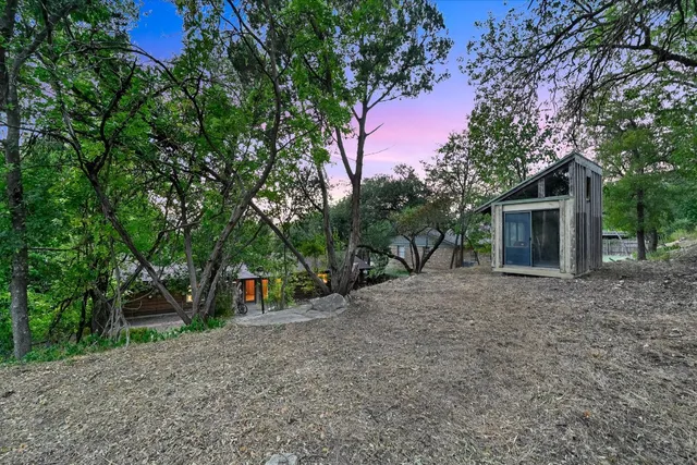 $759,900 | 5723 Highland Hills Drive, Austin, TX 78731