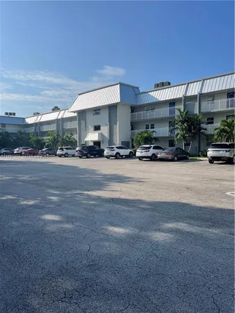 $2,400 | 2980 Riverside Drive, Unit 1253, Coral Springs, FL 33065