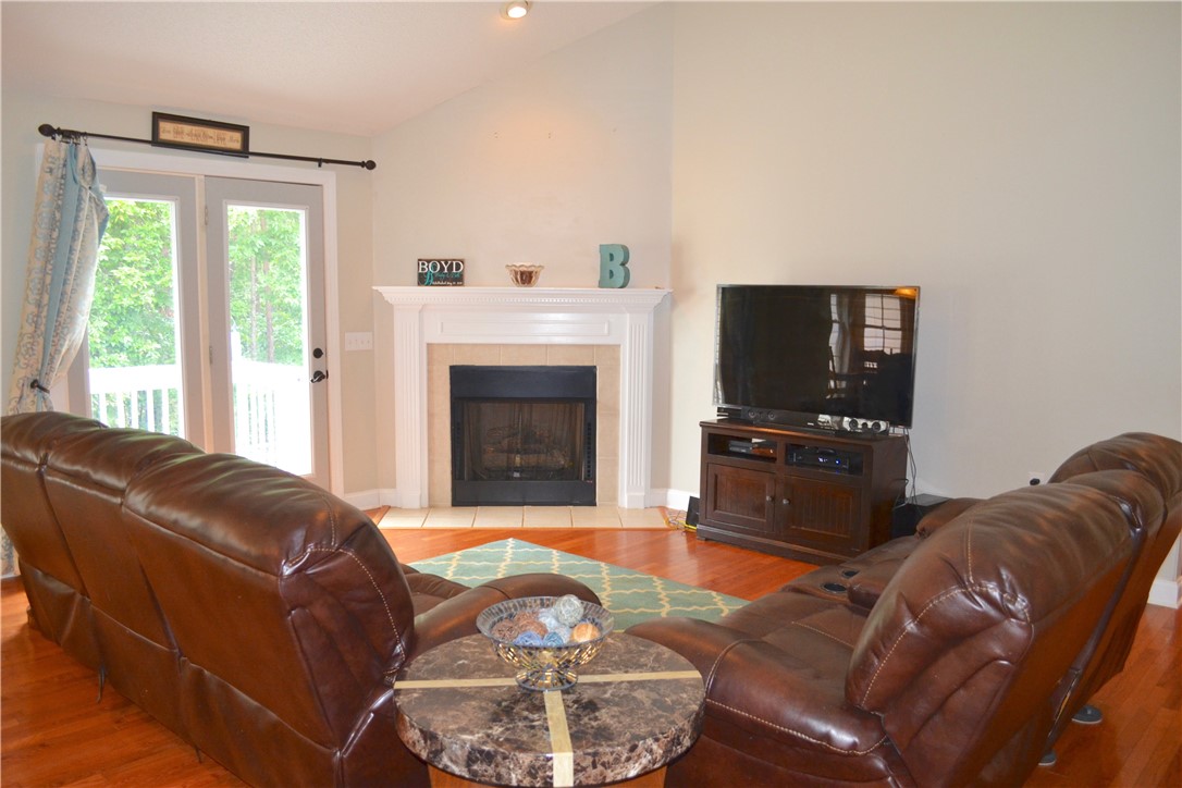 137 Ridgeland Drive Six Mile, SC 29682 - Photo 2 of 19 Gallery Image 2