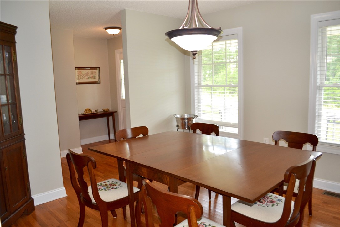 137 Ridgeland Drive Six Mile, SC 29682 - Photo 7 of 19 Gallery Image 7