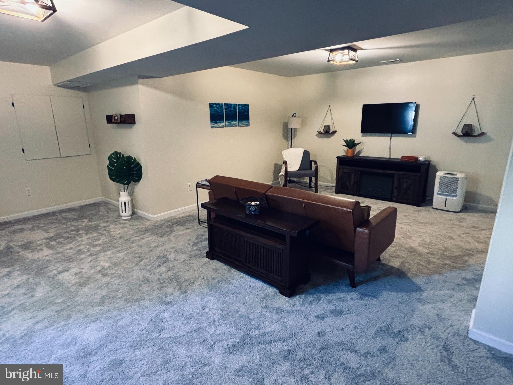 1492 Apple St. Leonard, MD 20685 - Photo 3 of 10