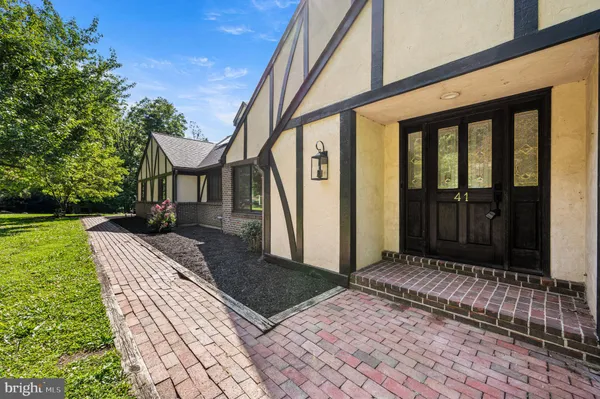 $724,900 | 41 Devon Drive, Reading, PA 19606