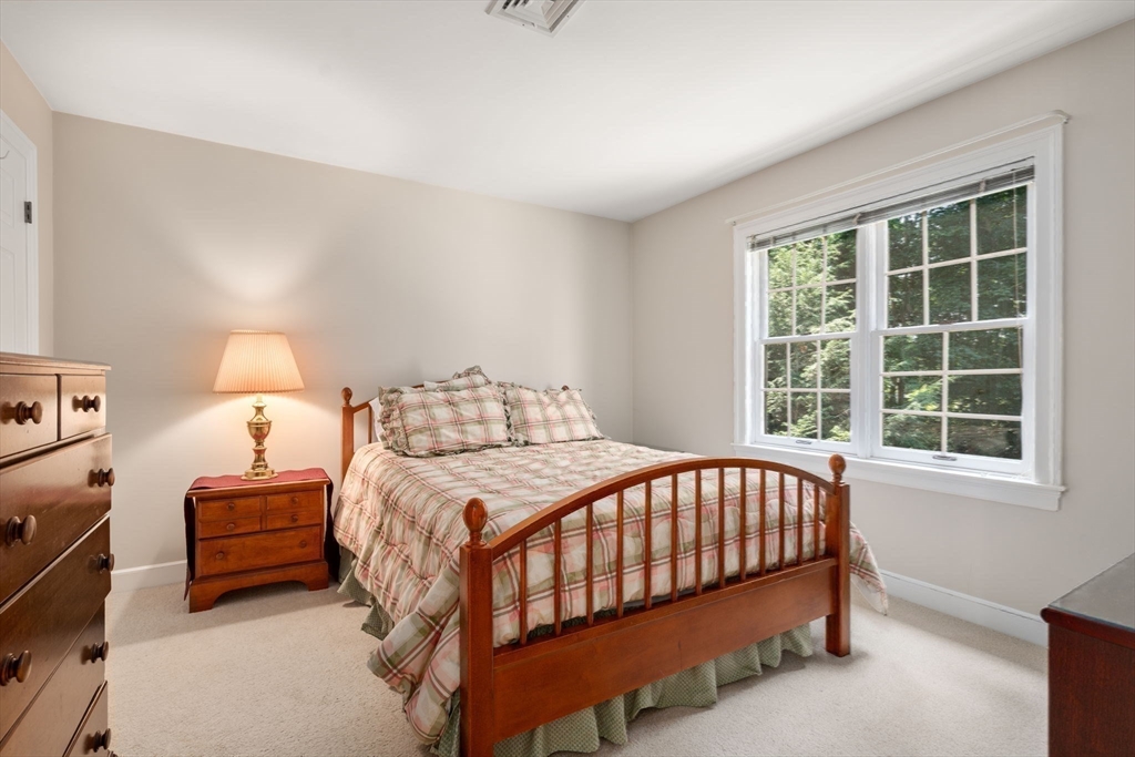 38 Upwey Road Wellesley, MA 02481 - Photo 23 of 40