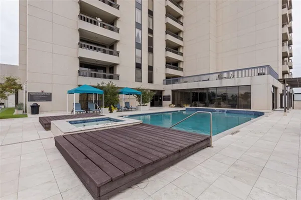 $457,900 | 5909 Luther Lane, Unit 1902, Dallas, TX 75225